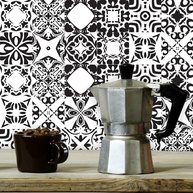 Adesivo de Azulejo Preto e Branco Évora 15x15 cm | 18 Unidades | Transforme Sua Parede com Estilo Clássico - imagem 1