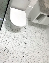 Adesivo para Piso Texturizado Granilite Ariel - Autocolante Lavável com Proteção Antibactericida - imagem 1