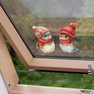 Adesivos de Pássaro de Natal com Chapéu e Cachecol - Decoração Felpuda para Janelas - imagem 5