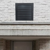 Alçapão de Alumínio Veneza 100x60: Privacidade e Luz! - imagem 1