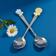 Colher de Aço Inox com Flores Amarelas - Elegância Refinada para Sobremesas e Sopas - imagem 3