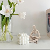 Estátua Feminina de Leitura - Escultura Moderna para Decoração de Ambientes - imagem 5