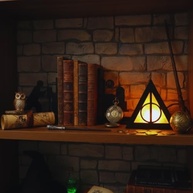 Aparador de Livros com Luminária LED Inspiração Harry Potter - Plataforma 9 3/4 com Insígnia Mágica - imagem 5