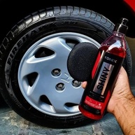 Pretinho Shiny Vonixx 500ml + Aplicador Zacs: Brilho Intenso e Duradouro para Seus Pneus - imagem 4