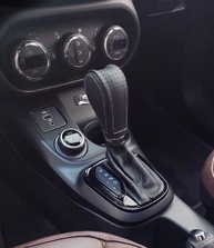 Capa de Courvin Premium para Manopla de Câmbio Automático Fiat: Toro, Cronos, Pulse, Argo e Fastback - imagem 3