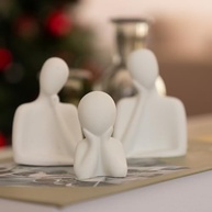 Estátua Decorativa Família Filho(a) 6cm em Cimento Artesanal - Design Exclusivo Branco - imagem 3