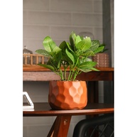 Cachepot Prisma: Cimento e Planta Artificial - imagem 2