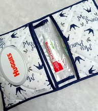 Kit Completo para Bebê: Almofada de Amamentação + Ninho Redutor + Porta Fralda Menino Azul - imagem 3