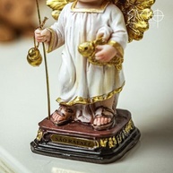 Imagem de São Rafael Arcanjo Baby em Resina 12cm - Decoração Sagrada Importada - imagem 5