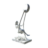 Escultura Decorativa Garota no Balanço com Lua Crescente - Branca em Plástico Resistente - imagem 2