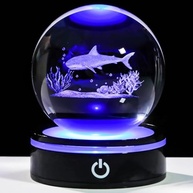 Estátua de Tubarão 3D em Cristal K9 com Base Iluminada Colorida - Presente Exclusivo para Amantes de Tubarões - imagem 2