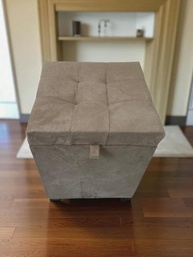 bau-estofado-puff-a-armazenamento-assento-cm-com-36x36x47-suede-em-de-siena-espaco-bege-a