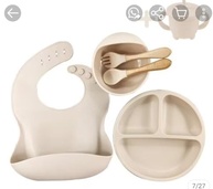 Kit Refeição Bebê com 6 Peças, Prato com Divisórias, Tigela e Talheres em Silicone, Rosa, Bege e Verde - imagem 3