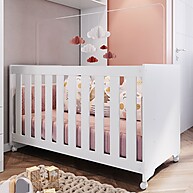 Berço Aconchego com Rodízios: Segurança e Mobilidade para o Quarto do Bebê - imagem 1