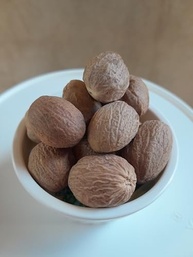 Noz Moscada Bola Natural do Norte de Minas Gerais 5 Unidades - imagem 2