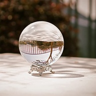 Bola de Cristal Transparente 100mm com Suporte Metálico - Quartzo Místico para Decoração e Feng Shui - imagem 3