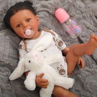 Boneca Reborn Negra 55cm: Realismo e Carinho! - imagem 1