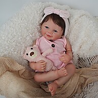 Boneca Reborn Silicone 48cm: Realismo e Carinho! - imagem 1