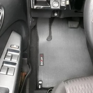 Tapete Borracha Toyota Étios Hatch: Proteção Completa e Estilo Interior - imagem 4
