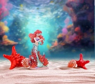 Enesco Disney Showcase Botanical Ariel com Sebastian - Figura Coleção Exclusiva 20 cm - imagem 3