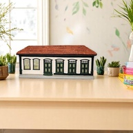 Enfeite de Parede Casa Colonial Brasileira em Cerâmica Artesanal - Estilo Barroco Verde e Branco - imagem 1