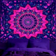 Tapeçaria de Mandala UV Reativa - Arte de Parede Brilhante no Escuro 149x129cm - imagem 2