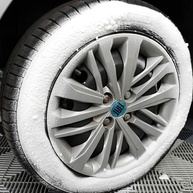 Luxcar Spray Limpa Pneu: Brilho Intenso e Proteção Duradoura para Seus Pneus - imagem 5