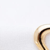 Brinco Orgânico Dourado: Luxo Vazado 18K ✨ - imagem 1