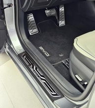 Soleiras e Pedaleiras Inox BYD King 2025+ com Vinil Preto: Proteção e Estilo Premium - imagem 3