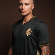 Camisa Retrô Internacional Gold: Torça com Estilo! - imagem 1