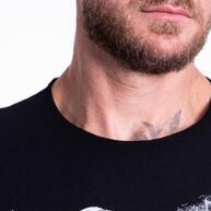 Camiseta Corte a Fio: Estilo e Conforto Unissex - imagem 1