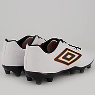 campo-o-domine-footballer-class-umbro-chuteira