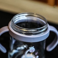 Copo Infantil com Canudinho de Palha Ponderada 250ml - Azul | Seguro, Divertido e Ideal para Bebês - imagem 4