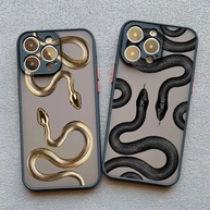 Capa iPhone Cobra Dourada: Luxo e Proteção - imagem 4