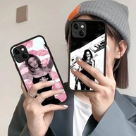 Capinha iPhone com Design Exclusivo Emilia Mernes - imagem 1