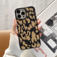 Capinha iPhone: Estampas Retro, Onça e Proteção Total - imagem 1
