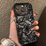 Capinha iPhone: Renda Preta e Proteção Total - imagem 1