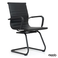 Cadeira de Escritório Moob Berlim Executiva All Black com Base Fixa e Estrutura em Aço Carbono - imagem 3