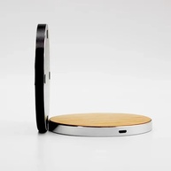 Carregador Wireless de Madeira 10W: Carregue com Estilo! - imagem 4