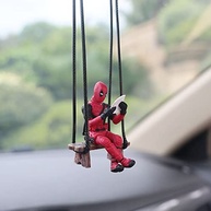 Decoração Divertida para Carro: Pingente Anime Deadpool para Espelho Retrovisor - imagem 5