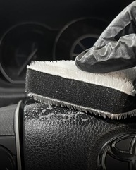 CARPRO MicroBuff Pad: Limpeza Profissional para Interior do Carro (Couro, Plástico, Vinil) - imagem 4