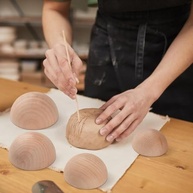 Ferramenta de Prensa para Cerâmica em Madeira - Molde Profissional para Pratos, Vasos e Peças Artesanais 8cm - imagem 5