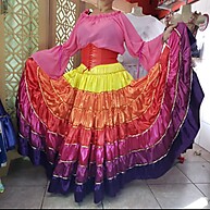 Saia Cigana Cetim 18m de Roda: Elegância e Conforto - imagem 2