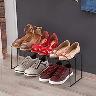 chao-e-organize-a-com-de-black-arthi-sapateira-empilhavel-praticidade-estilo-a