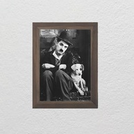 Quadro Decorativo Charlie Chaplin - Moldura A4 para Decoração de Parede - Estilo Cinema Clássico - imagem 1