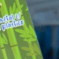 Chaveiro Panda 10cm: Fofura e Estilo! - imagem 1