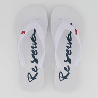 chinelo-reserva-mar-branco-conforto-e-estilo
