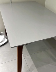 Adesivo para Mesa Cinza Laca - Resistente, Lavável e Antibactericida - imagem 3