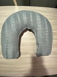Almofada de Amamentação Travesseiro Ergonômico em Tricot Hipoalérgico com Zíper (Cinza Escuro) - imagem 4