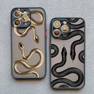 Capa iPhone Cobra Dourada: Luxo e Proteção - imagem 2